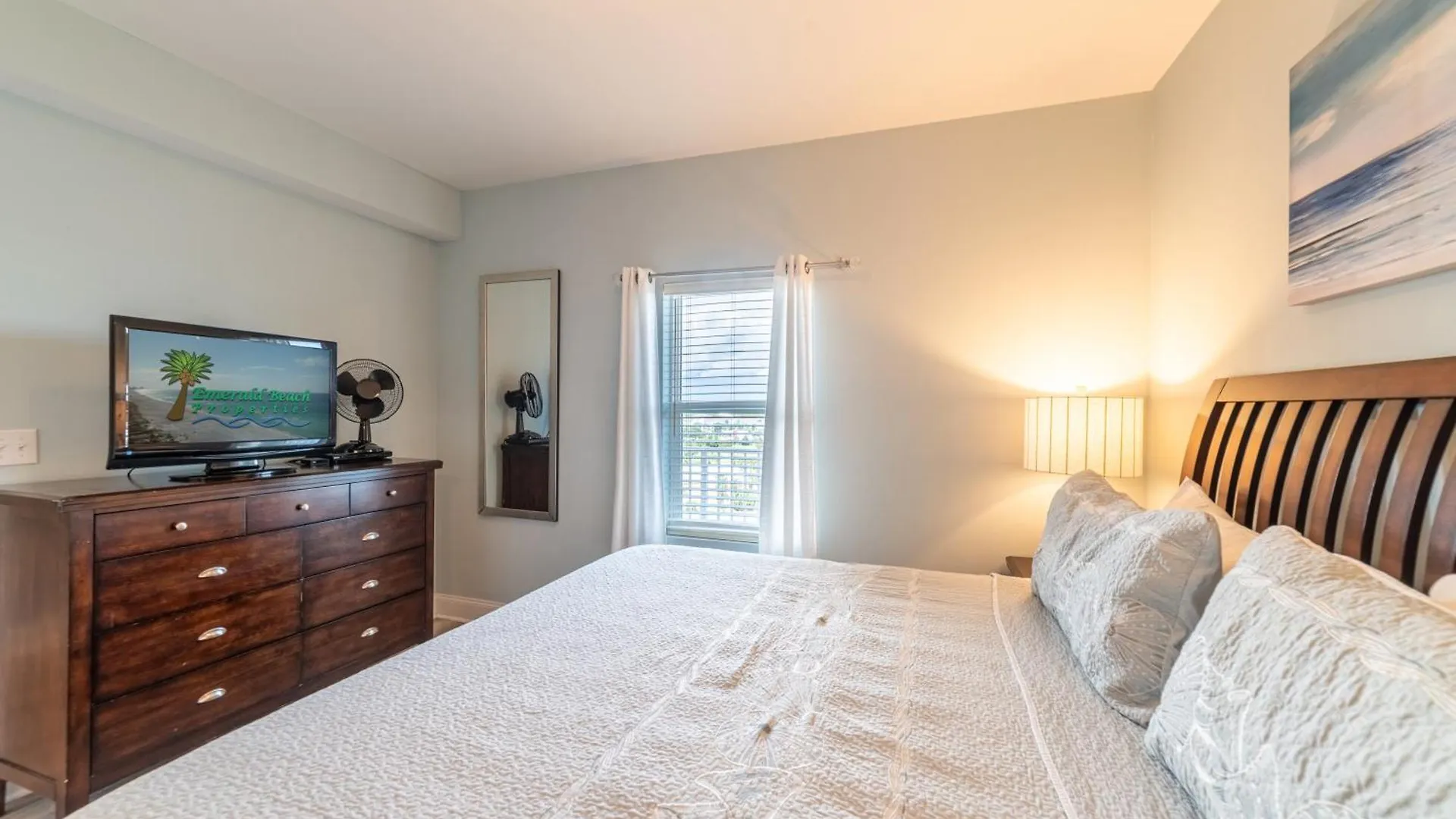 Laketown Wharf 816 'Tasty Waves Pcb' Panama City Beach Holiday home